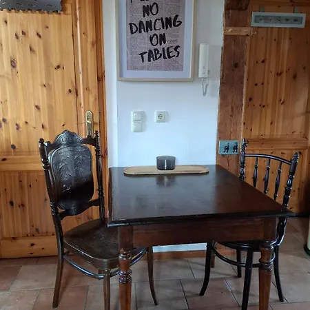 Gemuetliches 1-zimmer-appartment Mit Balkon Markkleeberg