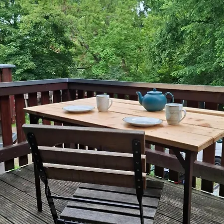 公寓 Gemuetliches 1-zimmer-appartment Mit Balkon *